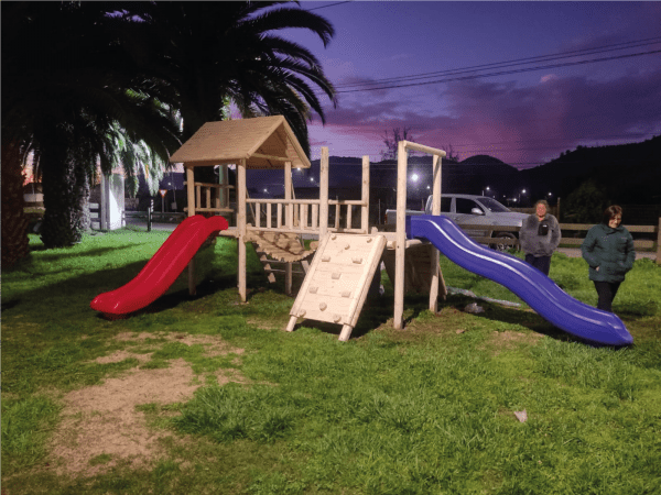 Estación de Juegos de Madera Mod. Marchigüe - Plaza Infantil con Toboganes y Muro de Escalada